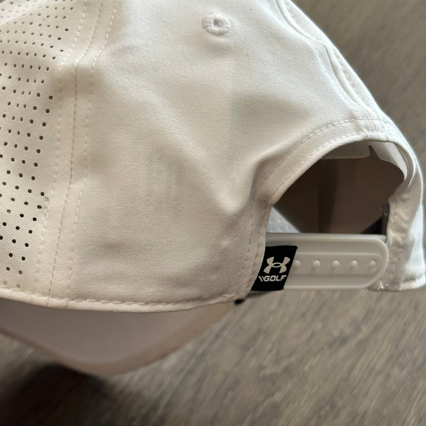 Gorra Under Armour Golf Driver SnapBack 4017762001 Unitalla Ajustable Blanco