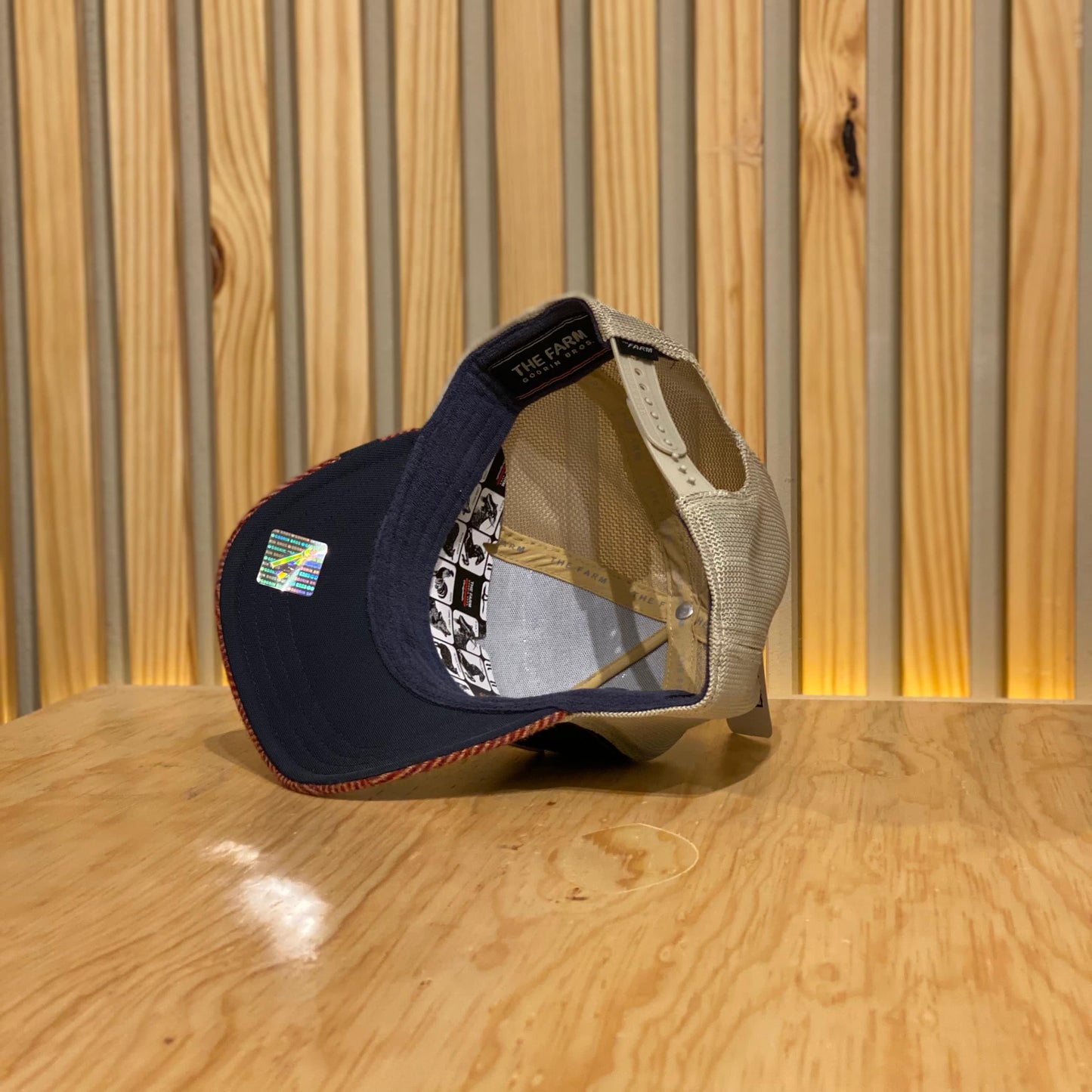 Gorra Goorin Bros Cock Moon Azul Beige Rojo Unitalla