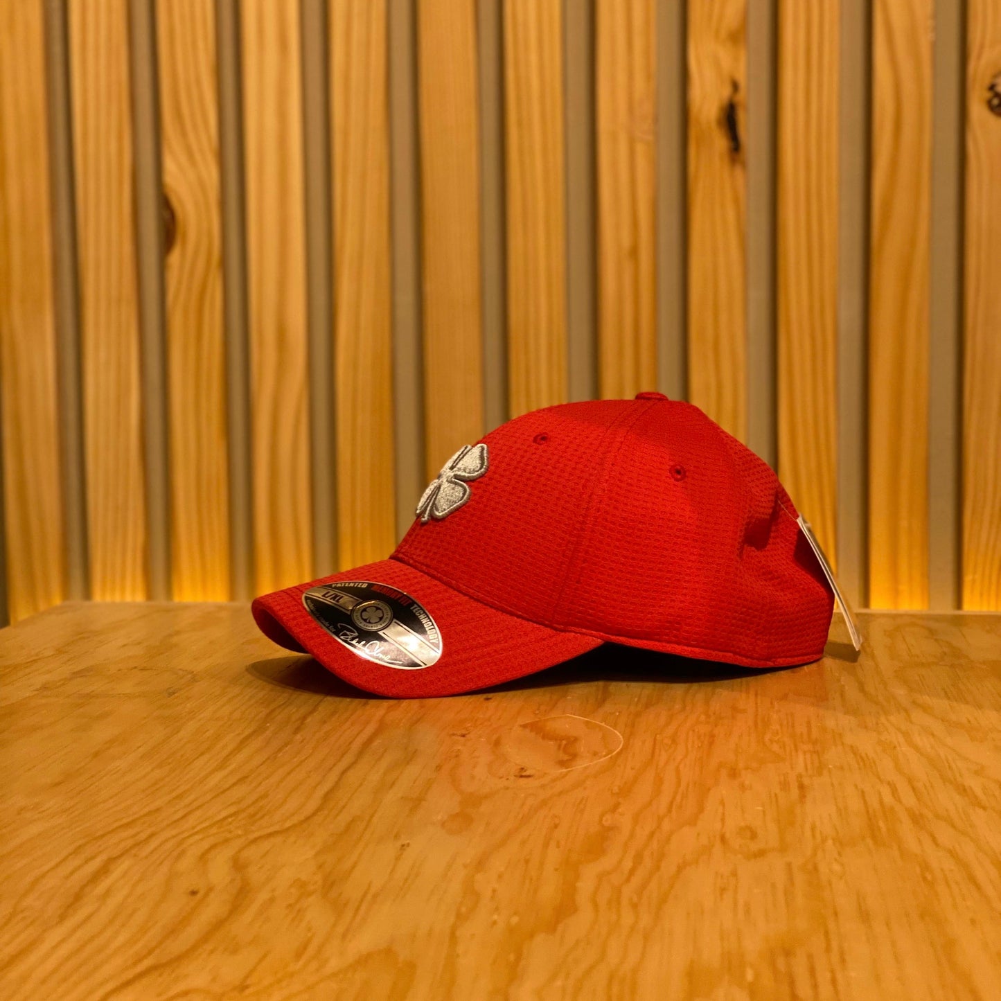 Gorra Black Clover Flex Waffle 13 Rojo Plata