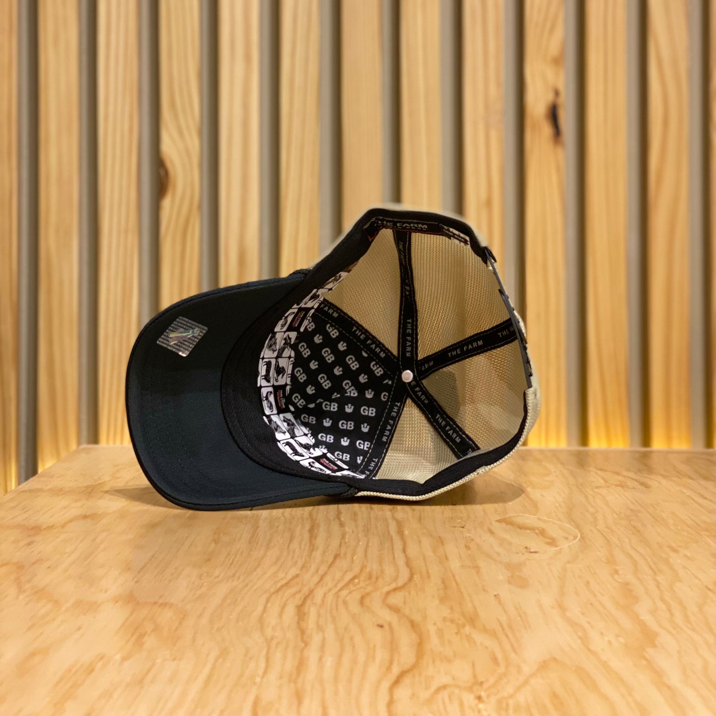 Gorra Goorin Bros Panther GB2 Negro Beige Unitalla