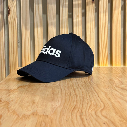 Gorra Adidas Daily cap Ht6356 Negro blanco Ajustable