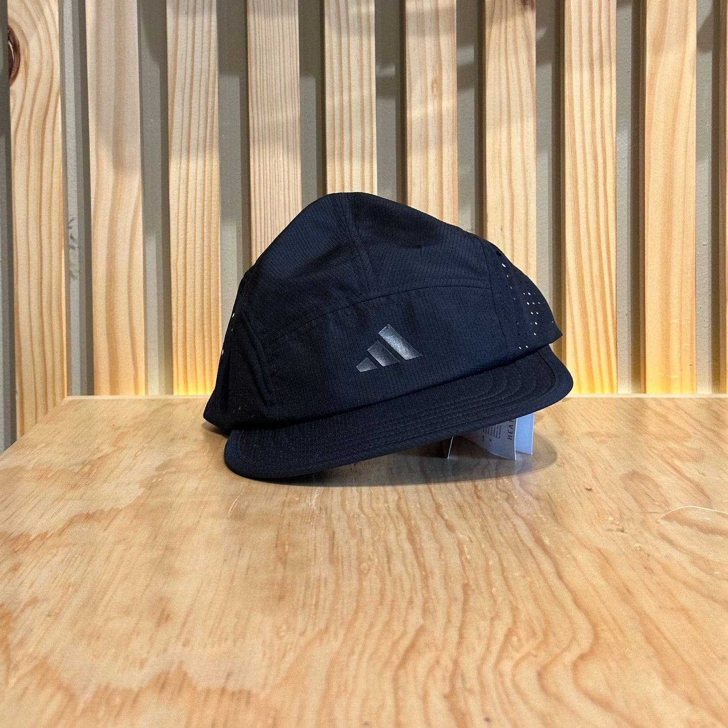 Gorra Adidas Run x4d cap h.r Hy0672 Ajustable Negro