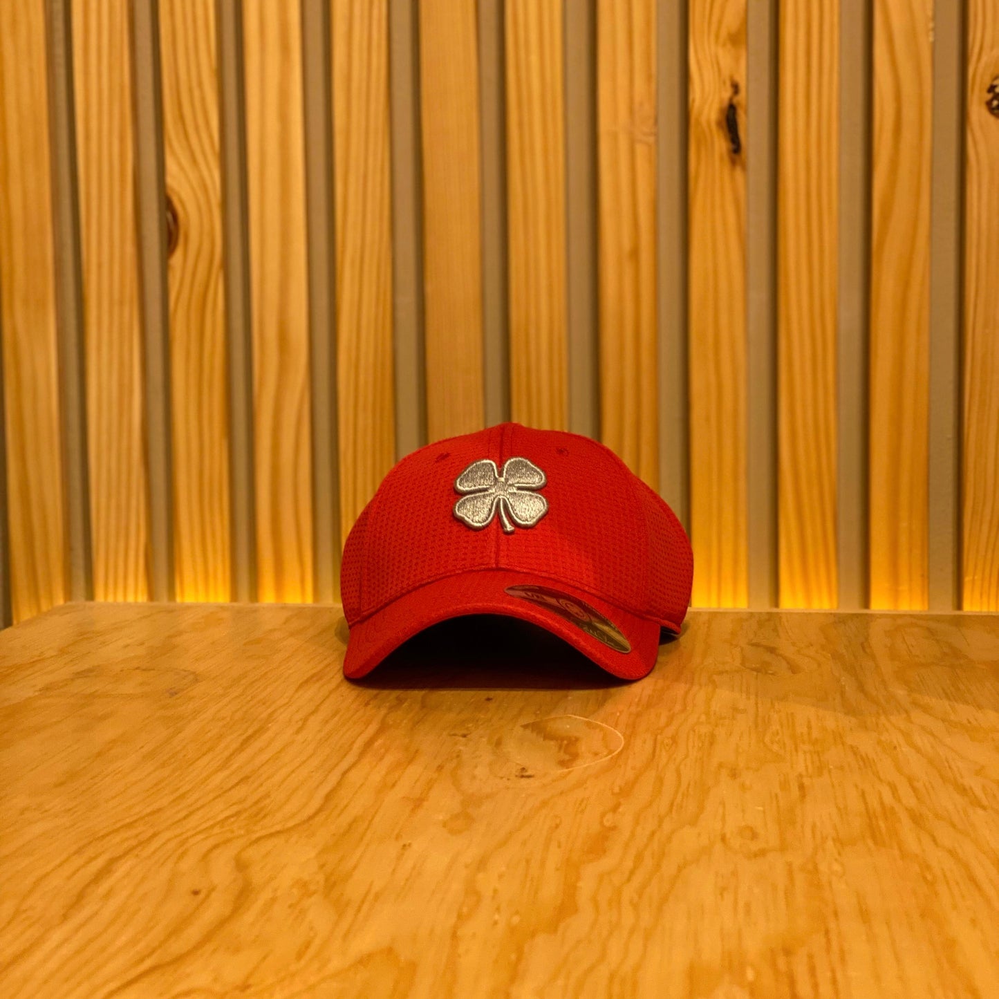 Gorra Black Clover Flex Waffle 13 Rojo Plata