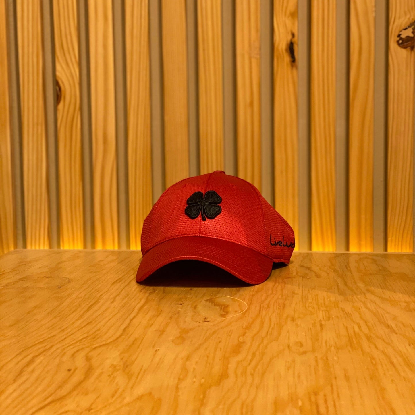 Gorra Black Clover PrO Luck Lava Rojo Negro