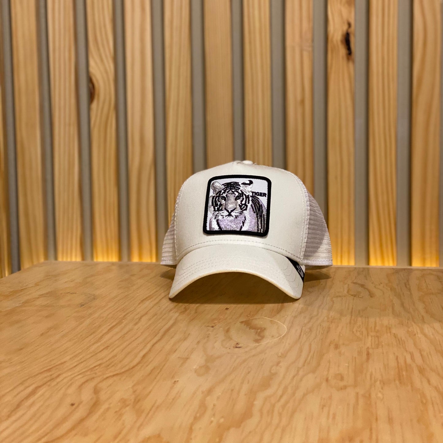 Gorra Goorin Bros Tiger Blanco Unitalla