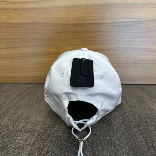 Gorra Black Clover Bc Hollywood 1 Blanco Rosa Unitalla Ajustable