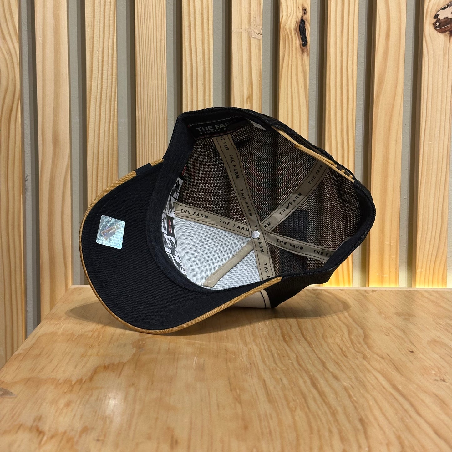 Gorra Goorin Bros Tough Negro Blanco Café
