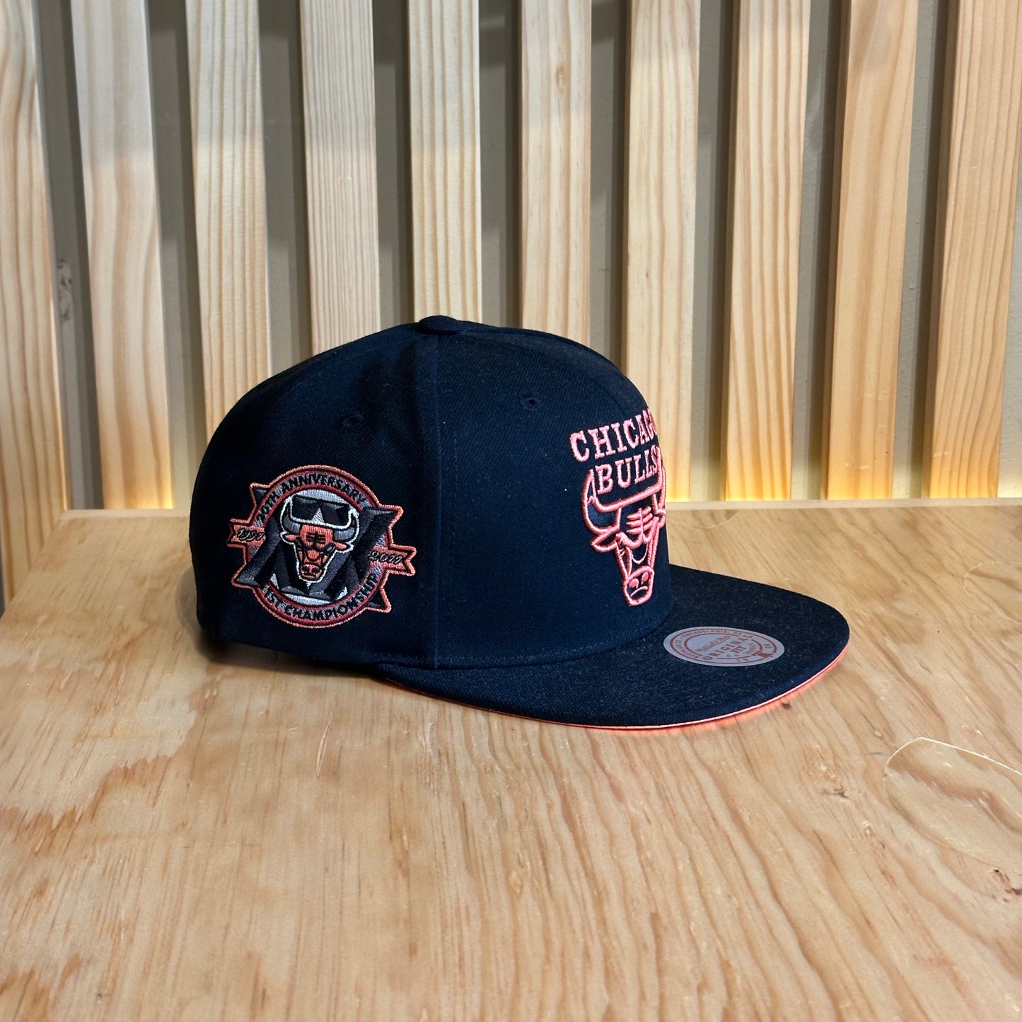 Gorra Michell and Ness Snapback bulls Sh22182 negro Naranja Ajustable