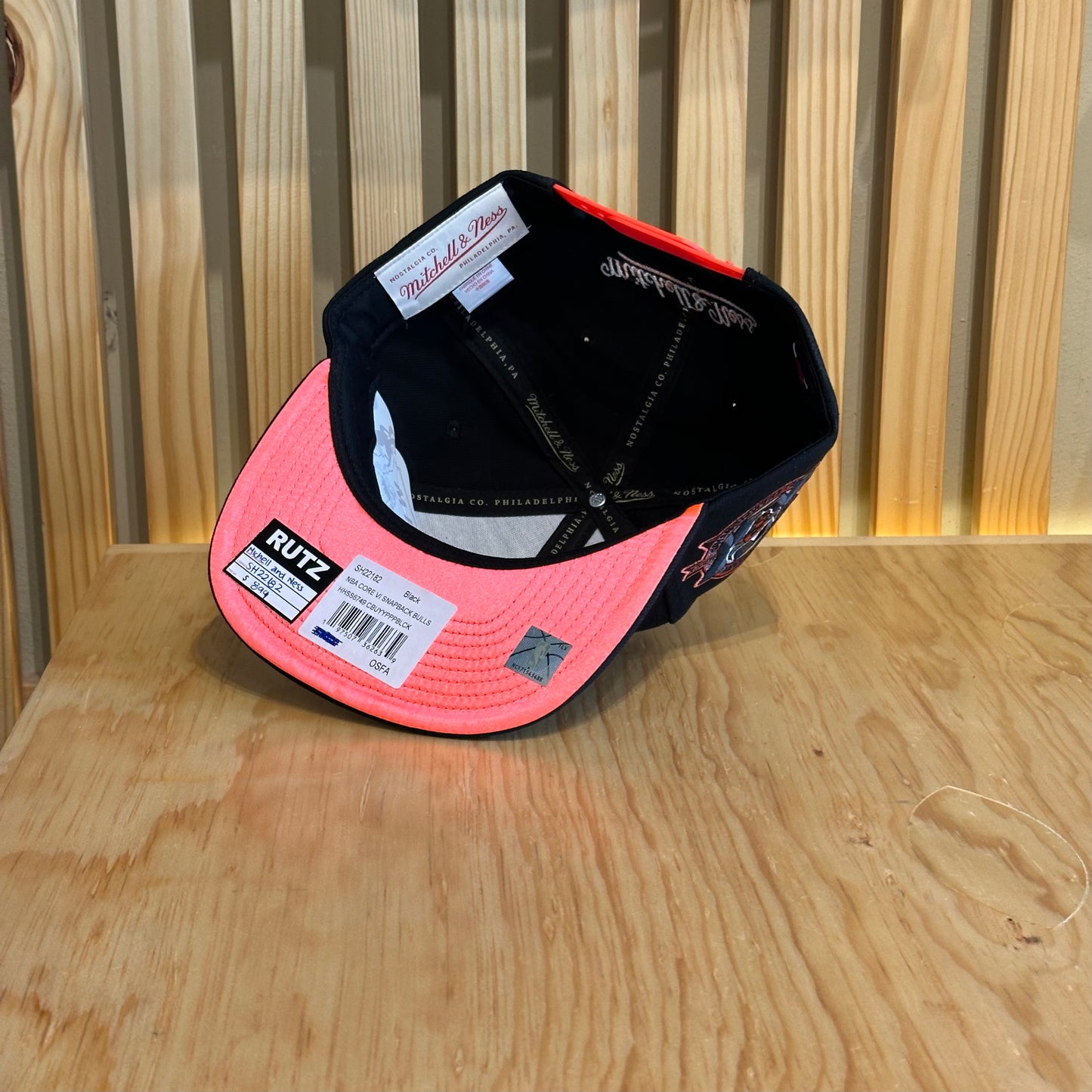 Gorra Michell and Ness Snapback bulls Sh22182 negro Naranja Ajustable