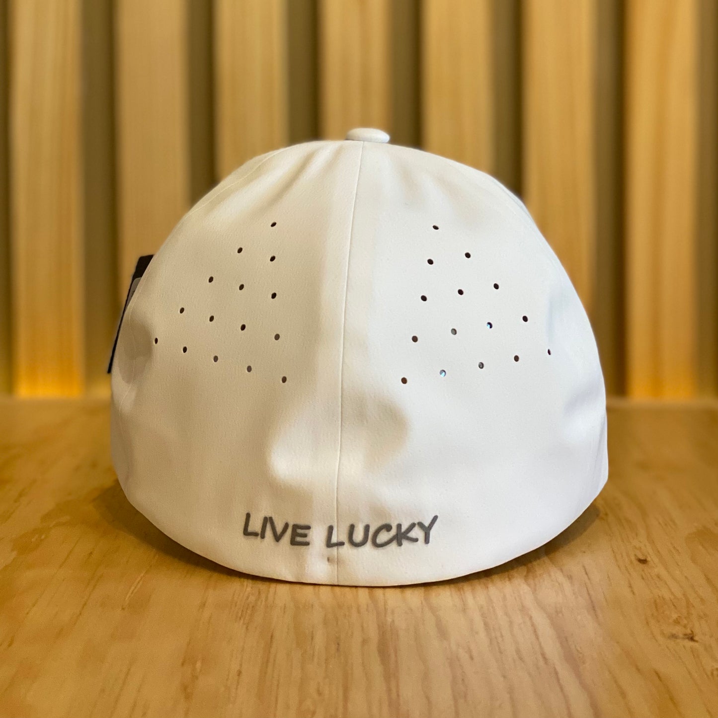 Gorra Black Clover Seamless luck 9 BCS4SL90522 Blanco Unisex
