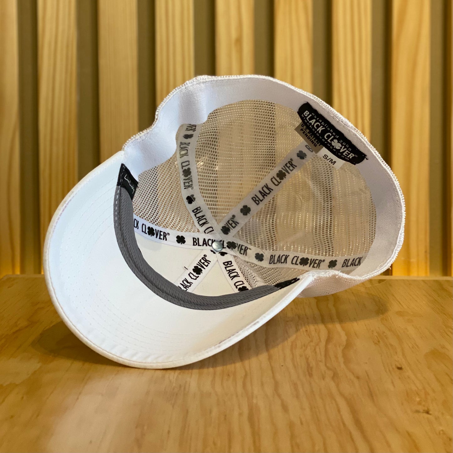 Gorra Black Clover Perfect luck 9 BCS3PL90581 Blanco azul Unisex