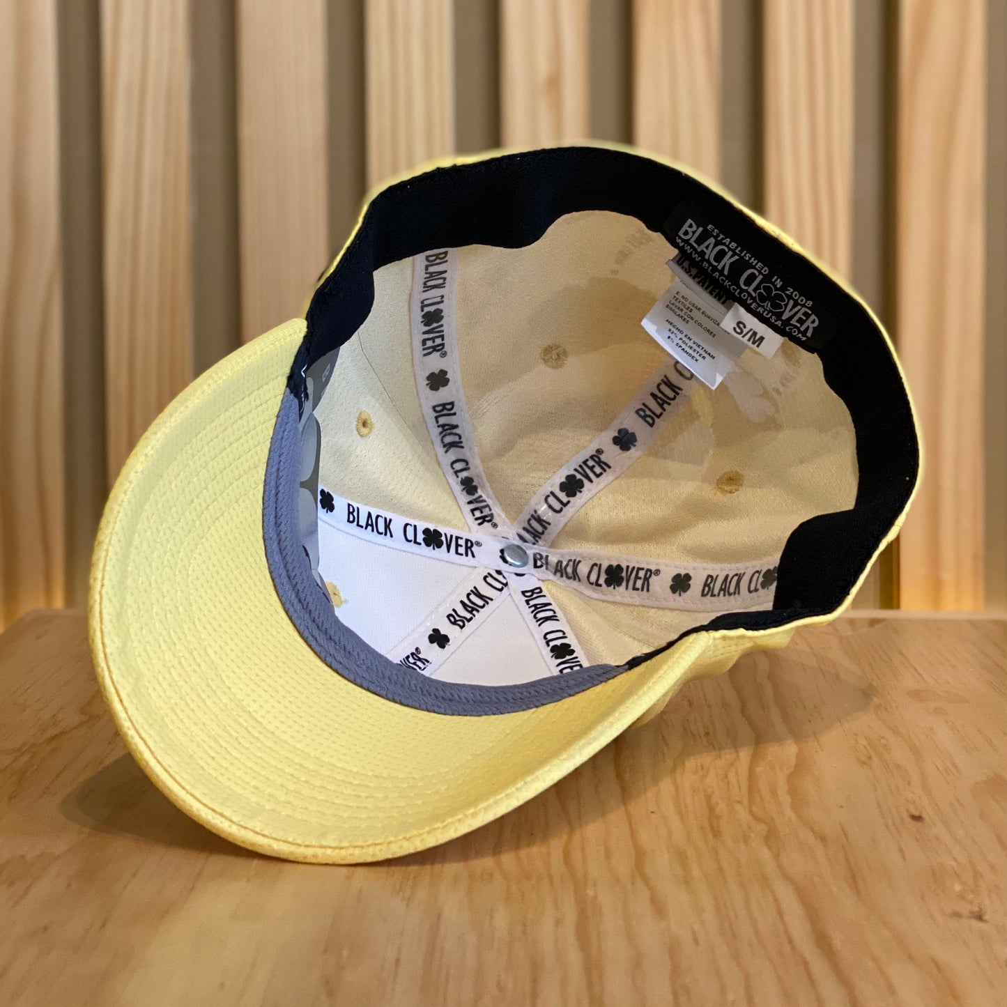 Gorra Black Clover Bc Iron X Sunshine Amarillo Negro