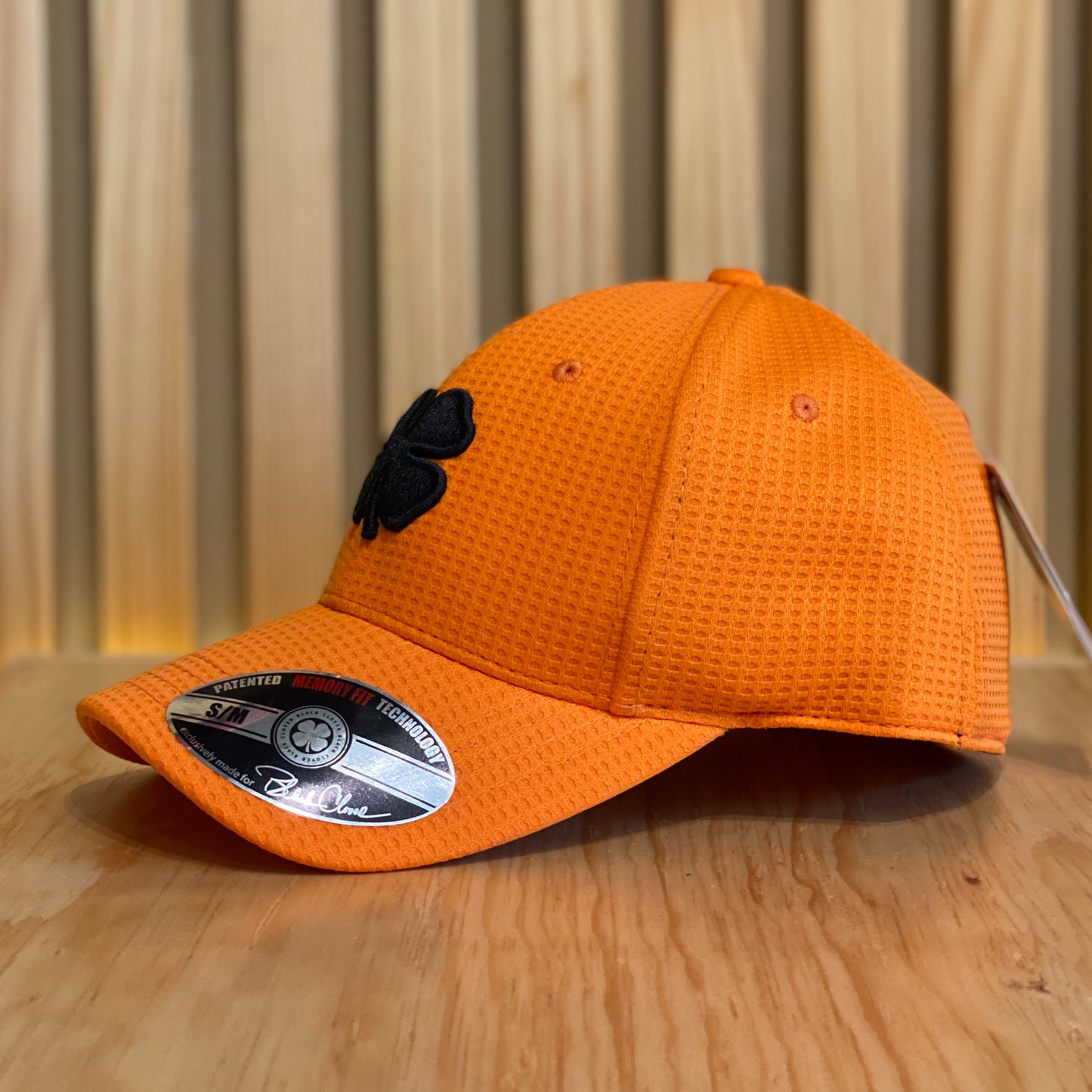 Gorra Black Clover Bc Flex Waffle 14 Naranja Negro