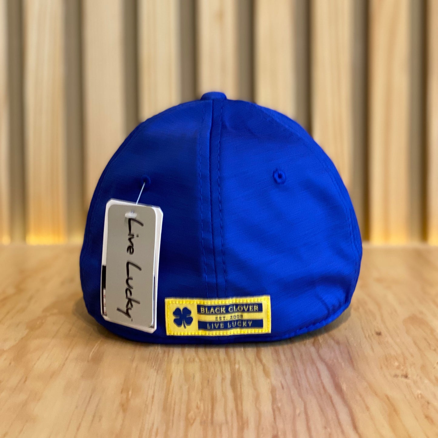 Gorra Black Clover Bravo 6 Azul Amarillo