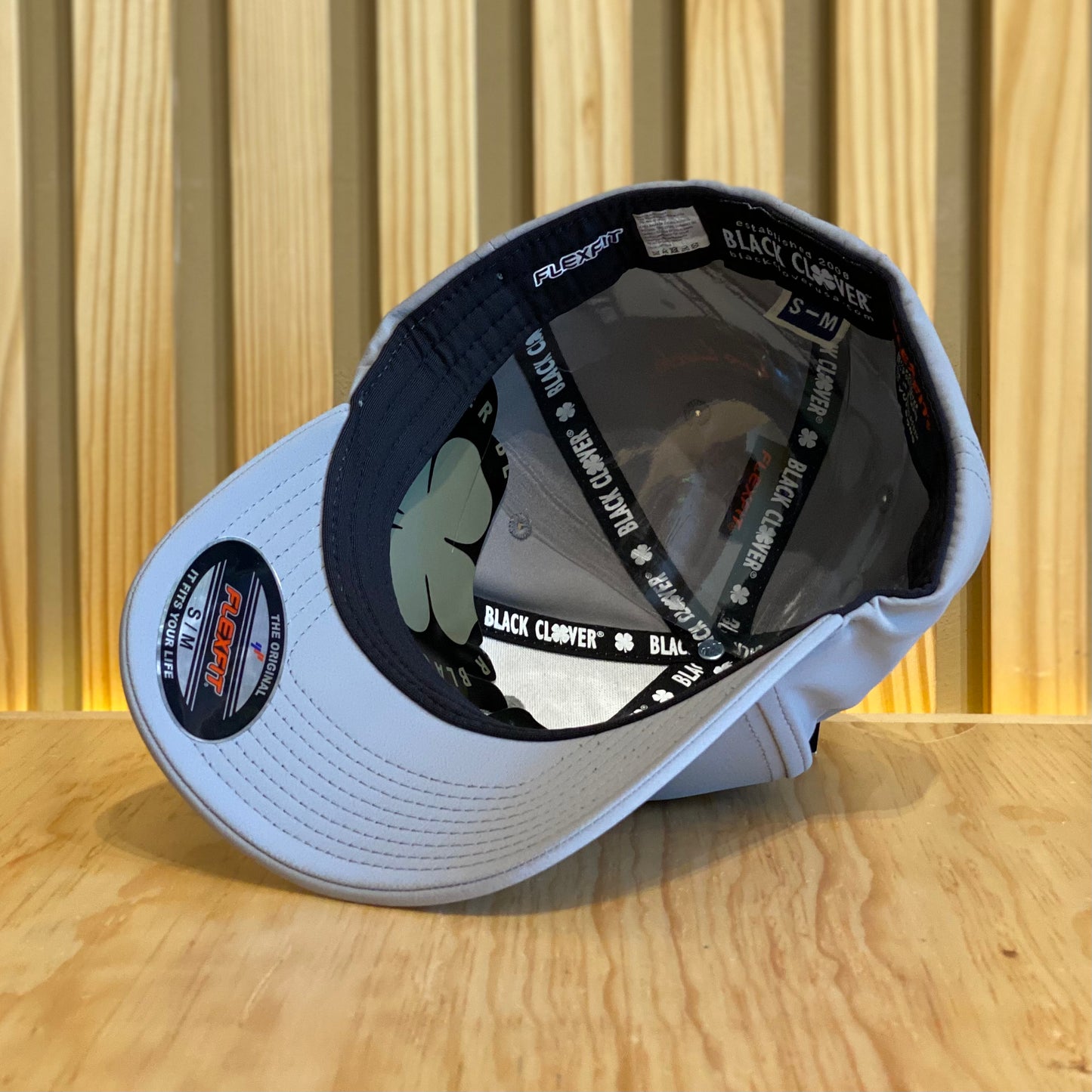 Gorra Black Clover RBC Platinum Gris