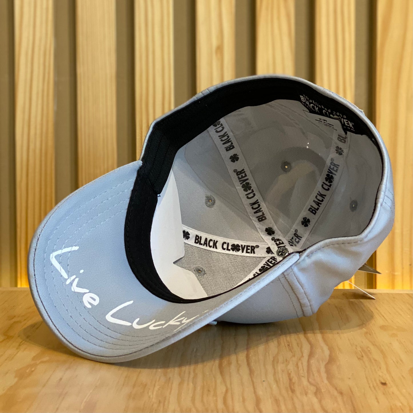 Gorra Black Clover Bc Premium 111 Gris Blanco