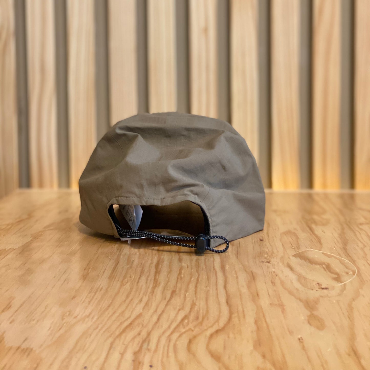 Gorra Puma FWD 5 Panel Cap 025170 02 Café Ajustable Correr