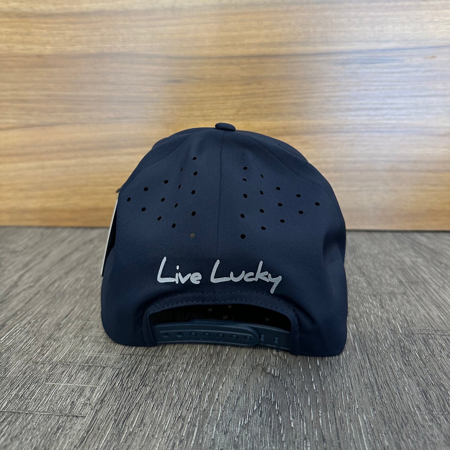 Gorra Black Clover Hybrid Luck 3 Navy SnapBack Ajustable