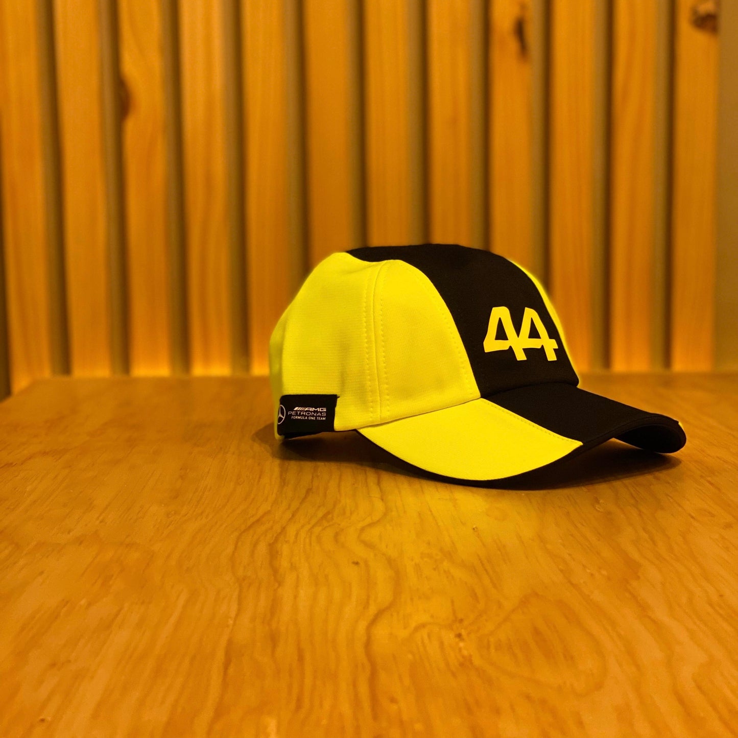 Gorra Mercedes Mapf1 fw lh 701227133 002 Amarillo neon negro