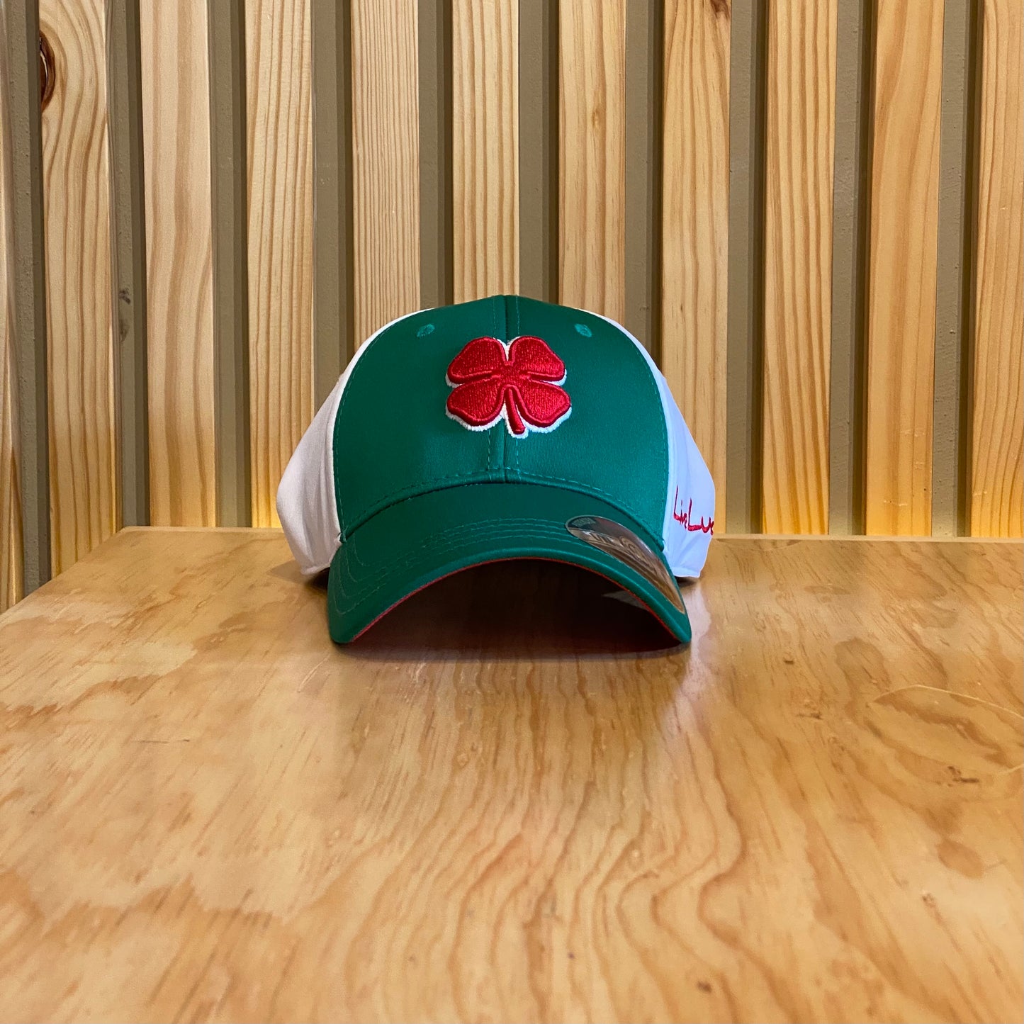Gorra Black Clover Caro Luck Verde Blanco