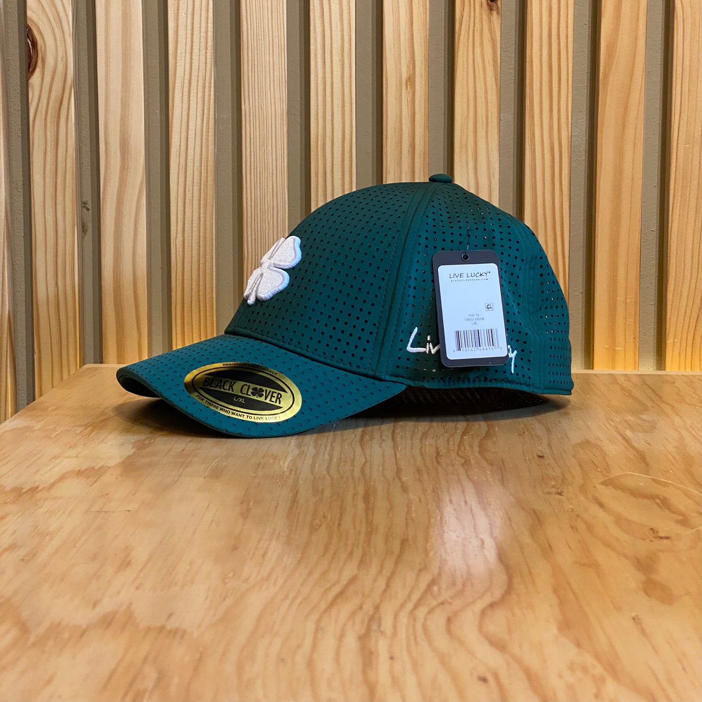 Gorra Black Clover Perf 10 Verde Blanco