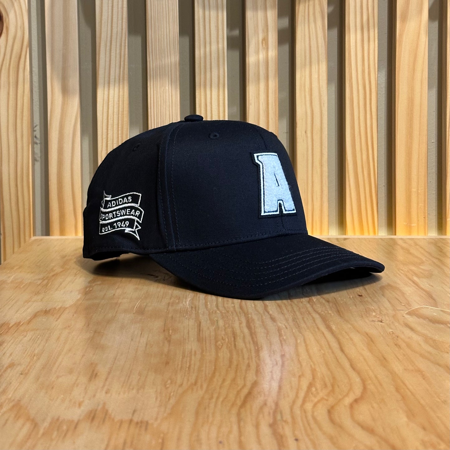 Gorra Adidas Snapback Varsit Negra IK8359