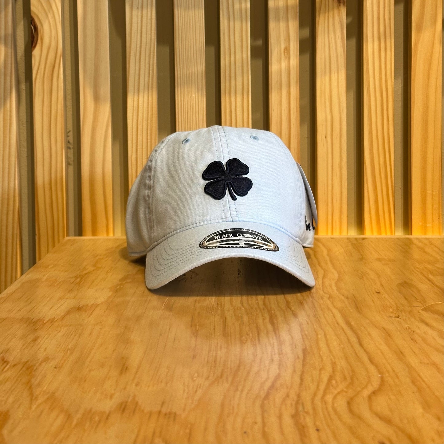 Gorra Black Clover Soft Luck 3 Azul Claro Ajustable