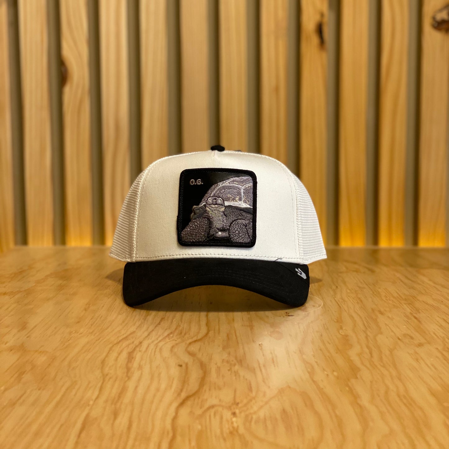 Gorra Goorin Bros OG Beige negro