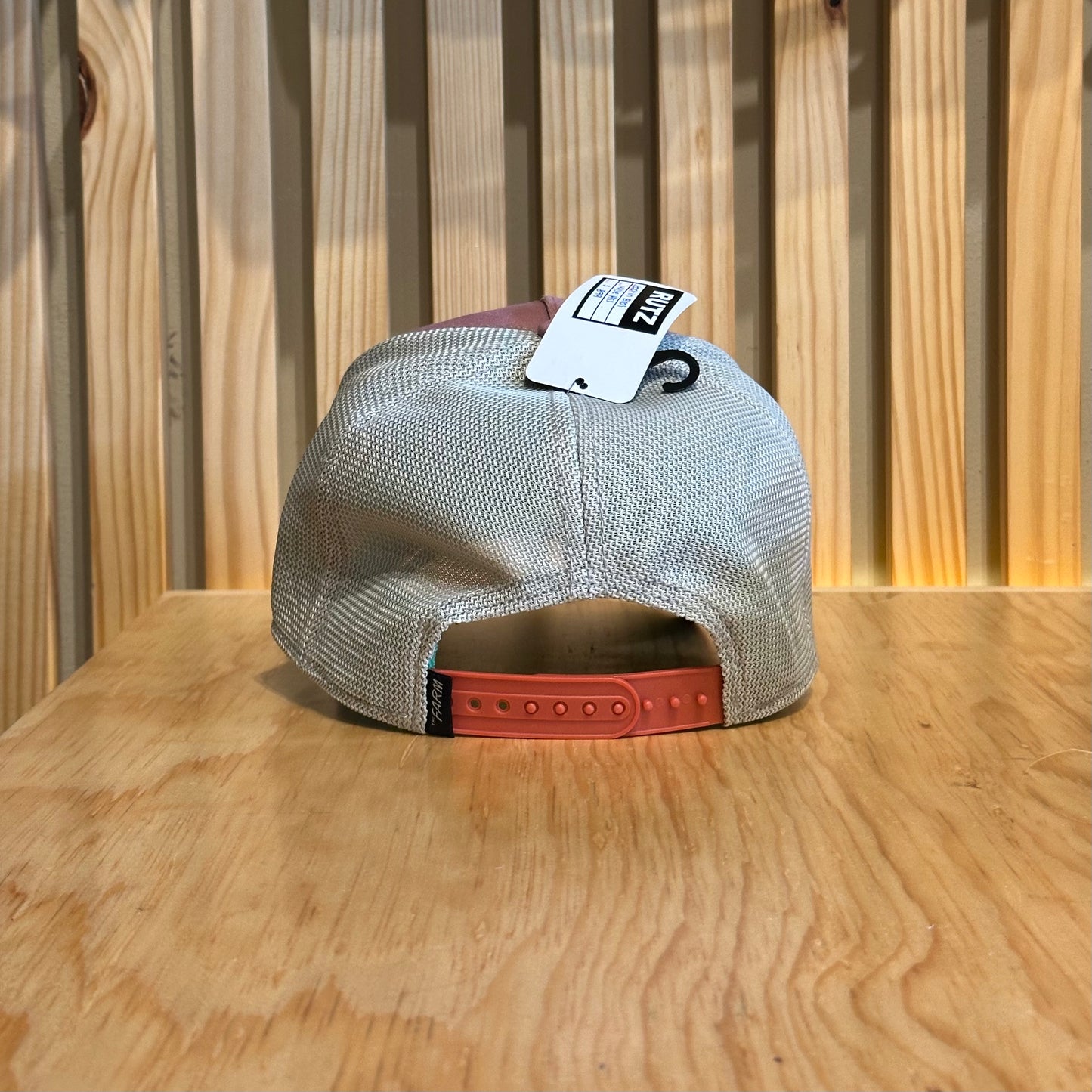Gorra Goorin Bros Wise Ass Rosa Gris Ajustable