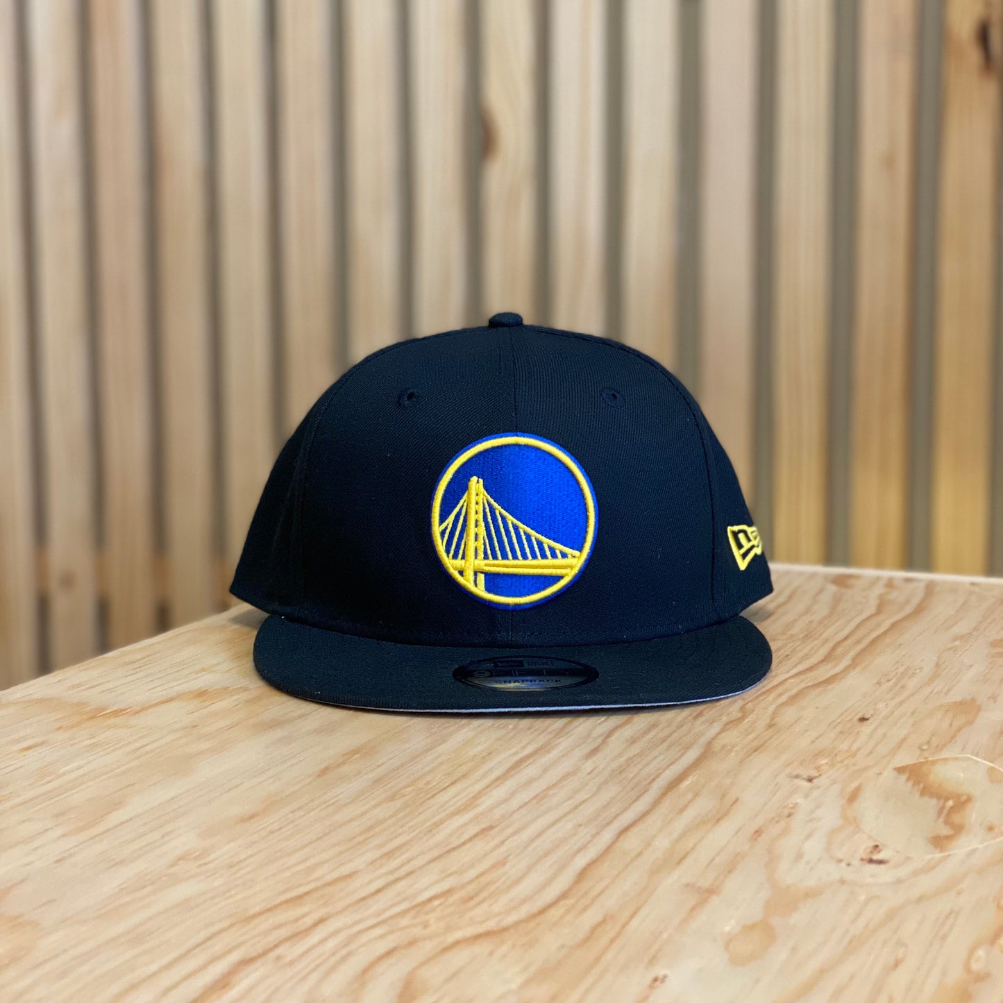 Gorra New Era Nba20 950 golwar OT osfa 70556858 Negro Azul Amarillo