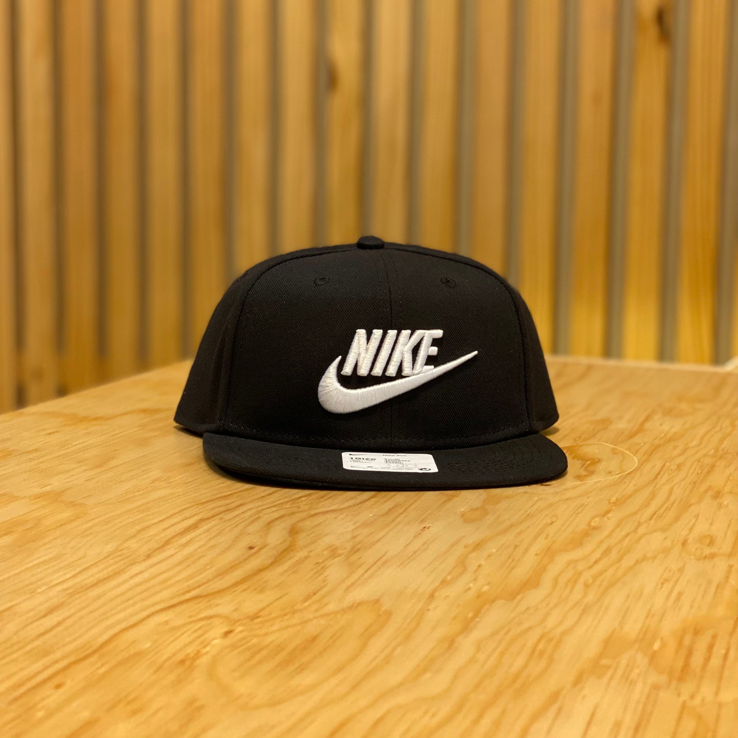 Gorra Nike AV8015 014 Youth Negro Blanco