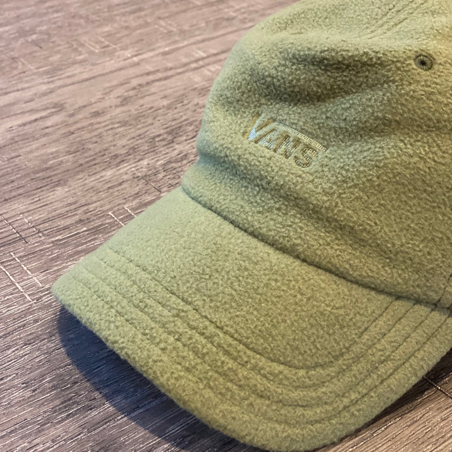 Gorra Vans Teddy VN000A9AZBF Verde Unitalla