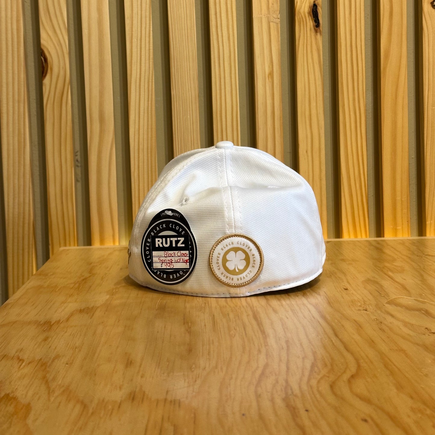 Gorra Black Clover Spring Luck Nugget Blanco Oro