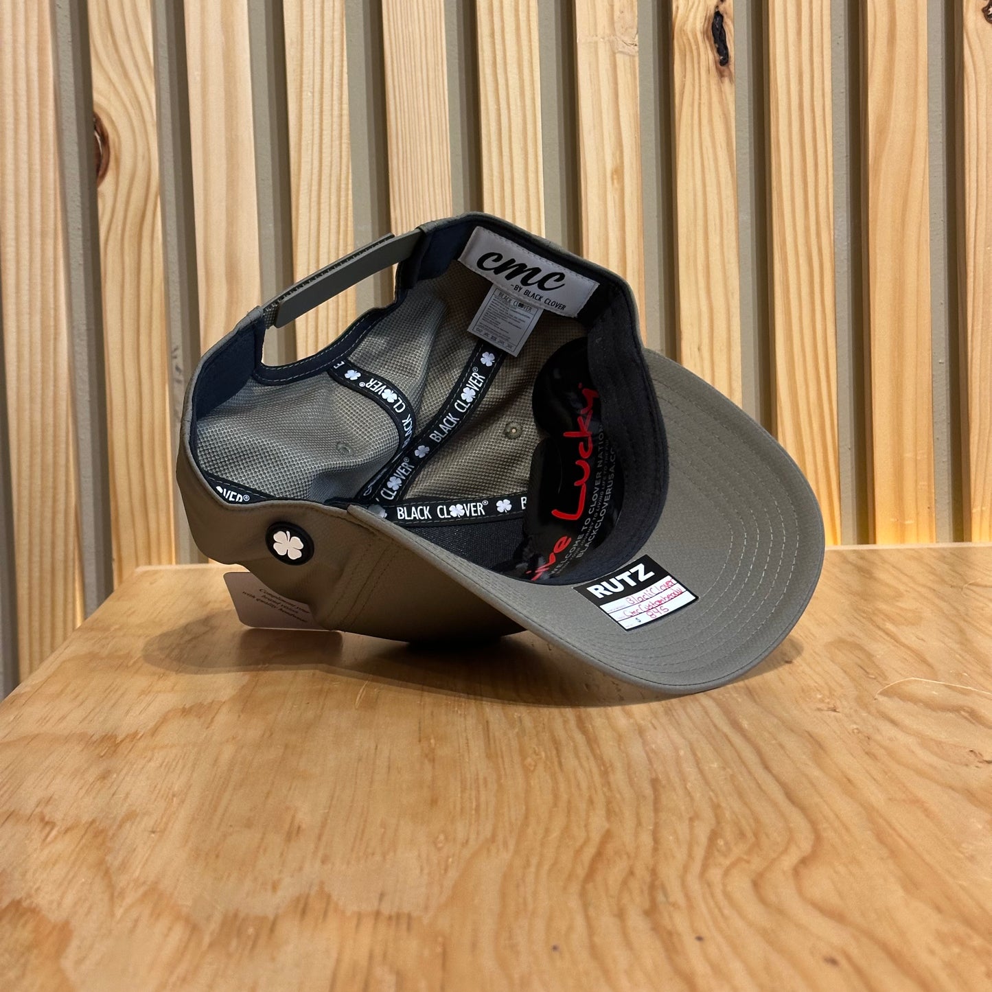 Gorra Black Clover Blak Label CMC Olivo Ajustable