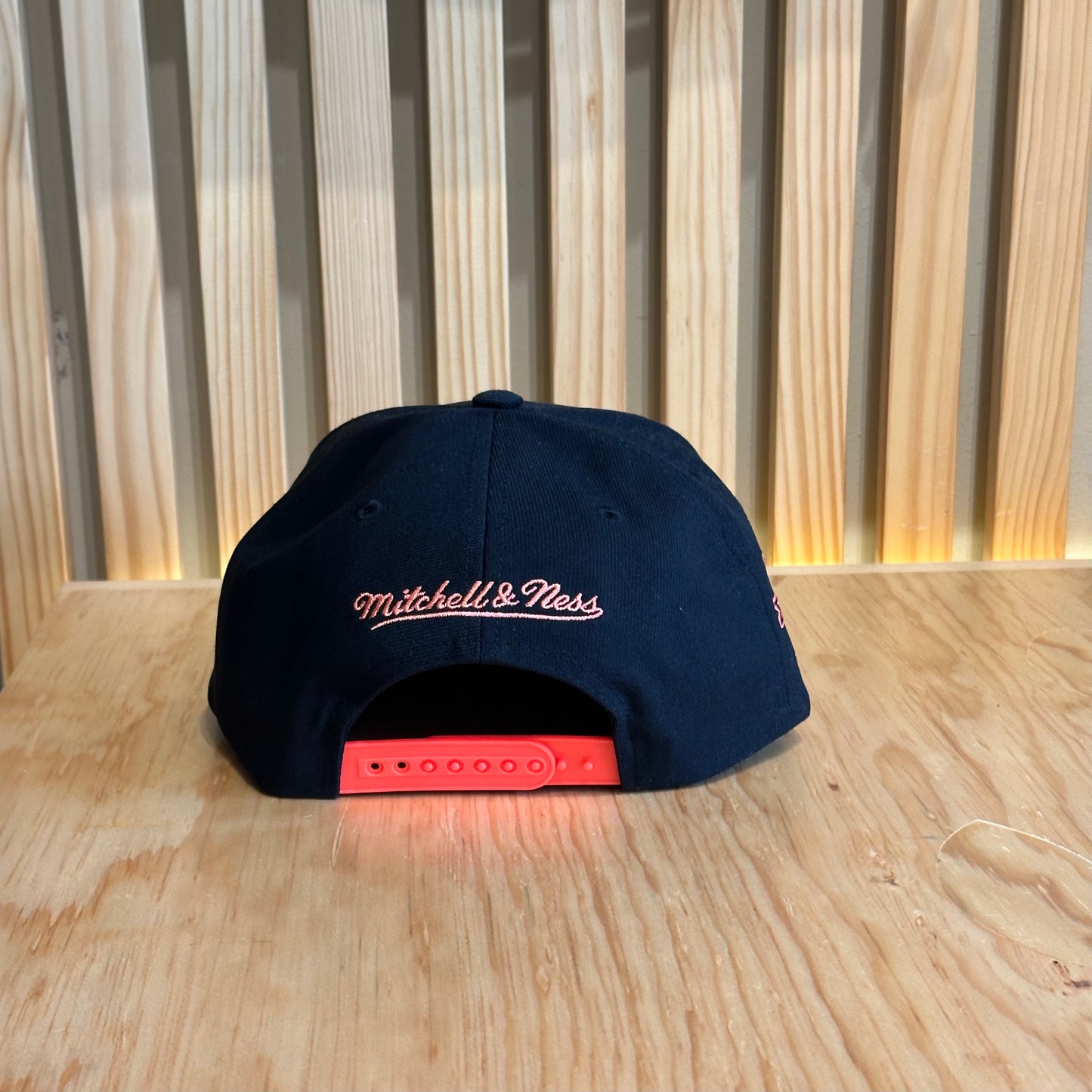 Gorra Michell and Ness Snapback bulls Sh22182 negro Naranja Ajustable