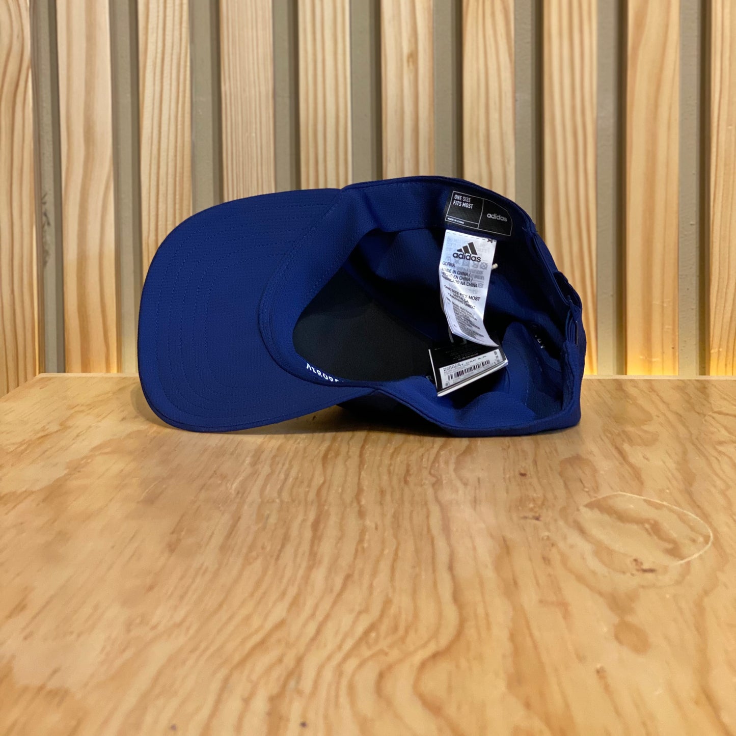 Gorra Adidas Essent Cap A.R. IC6514 Azul Blanco Ajustable