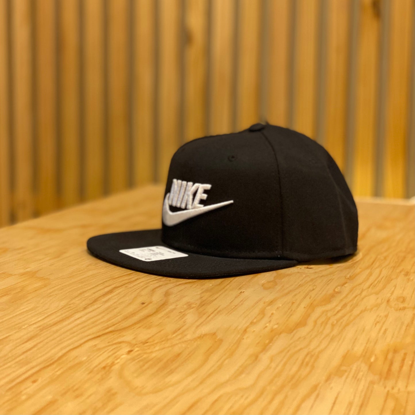 Gorra Nike AV8015 014 Youth Negro Blanco