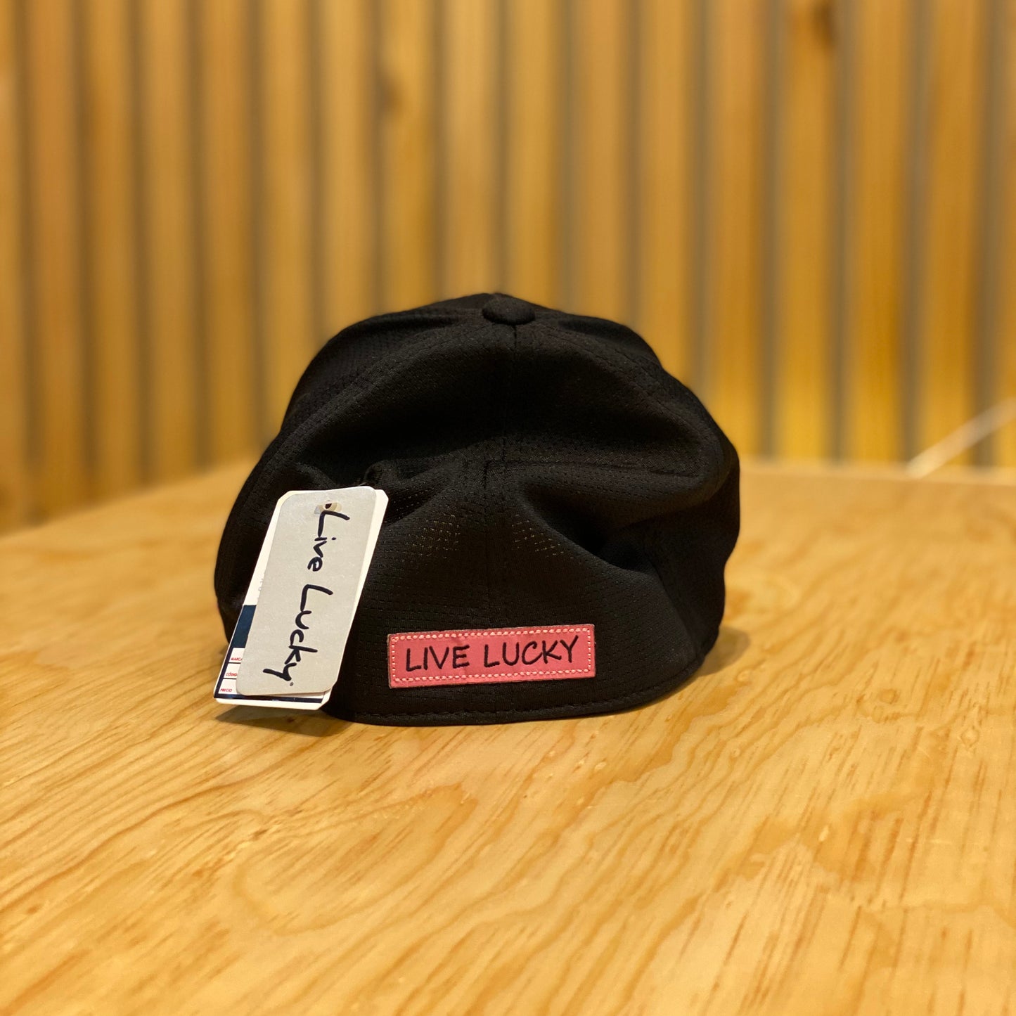 Gorra Black Clover Iron X Rose Negro Rosa