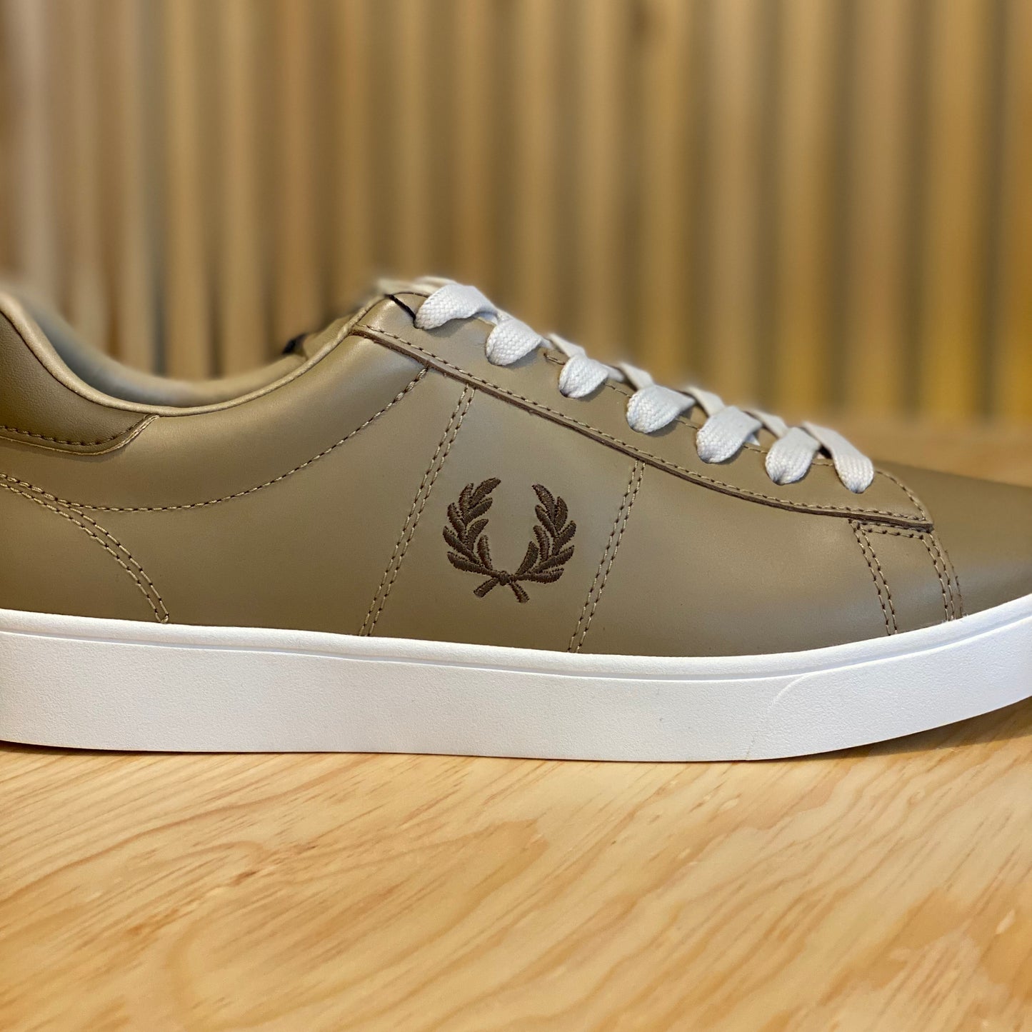 Tenis Fred Perry Spencer Leather B4334 Cafe