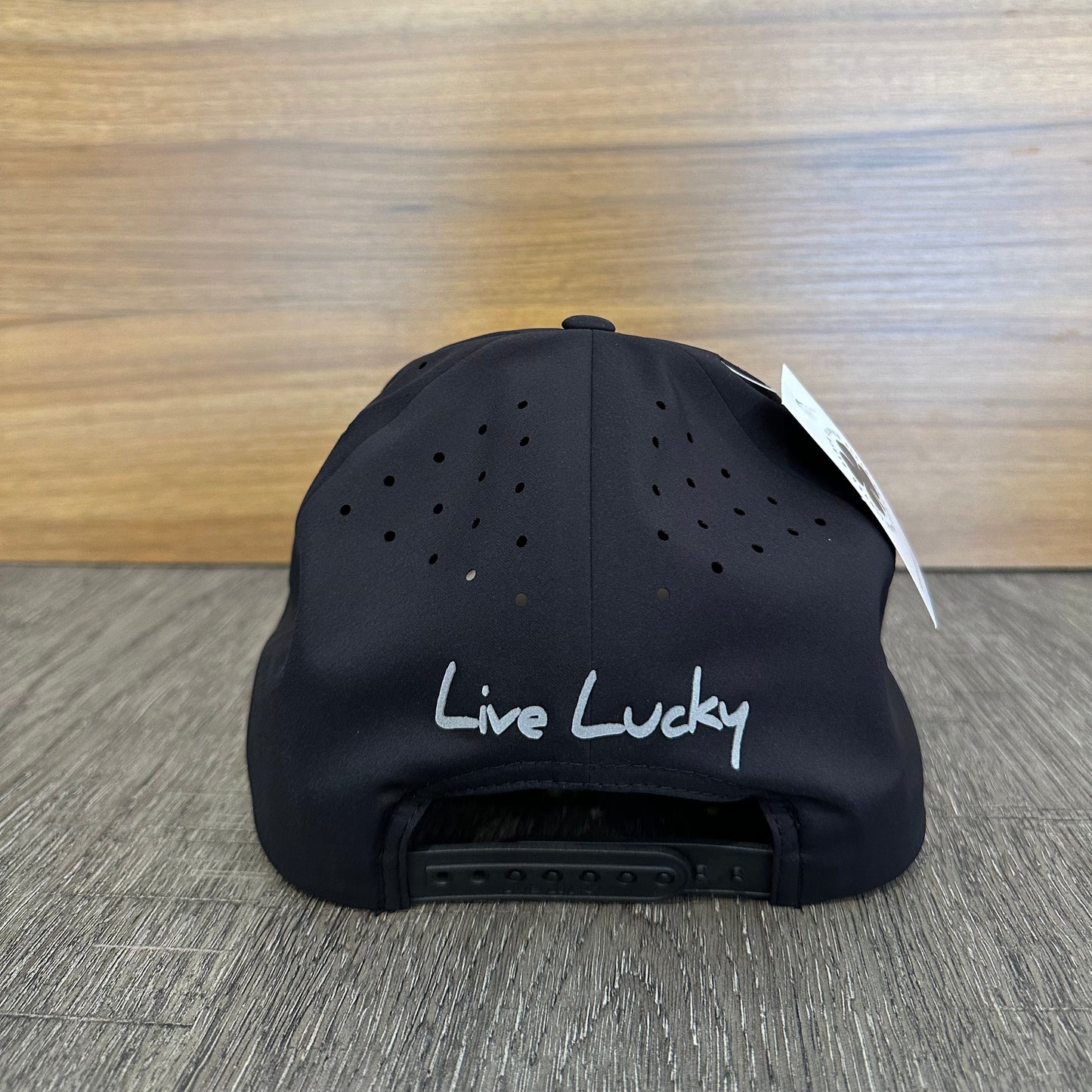 Gorra Black Clover Hybrid Luck 2 Negro SnapBack Ajustable
