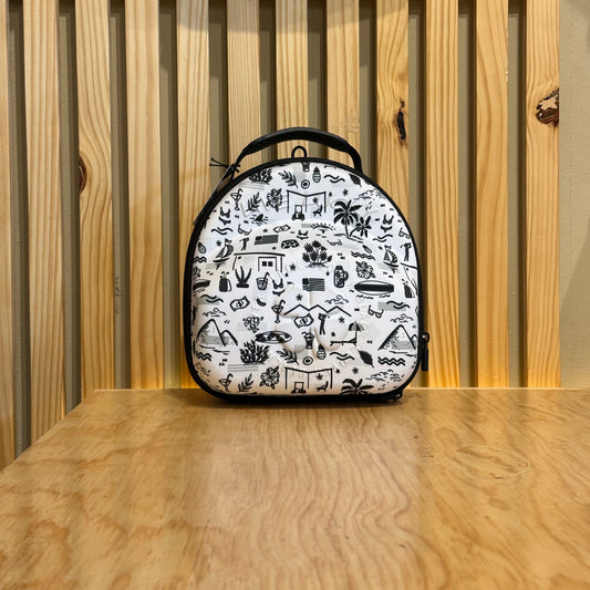 Mochila Black Clover Mini Caddie Hat Vacation Nation Blanco Negro 2Pcs