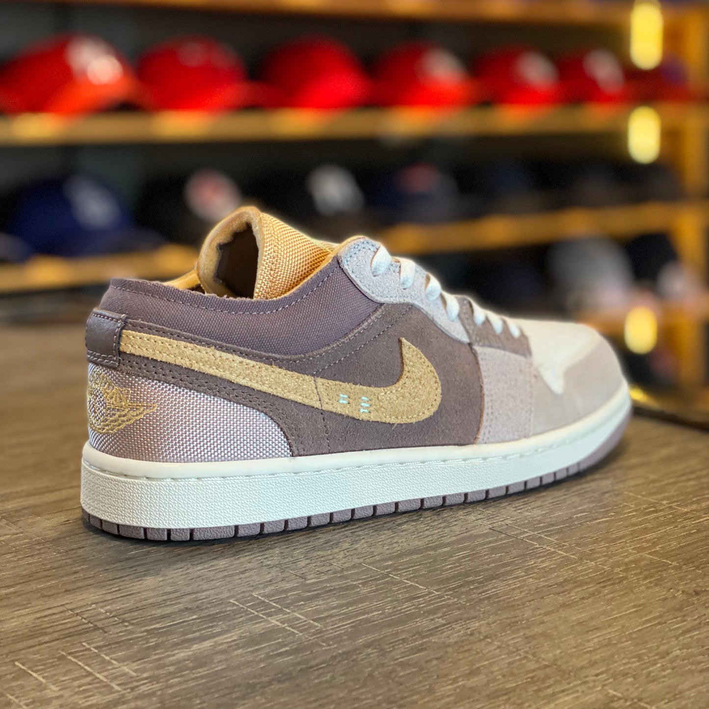 Tenis Nike Air jordan 1 low se craft DN1635 200 Cafe , beige