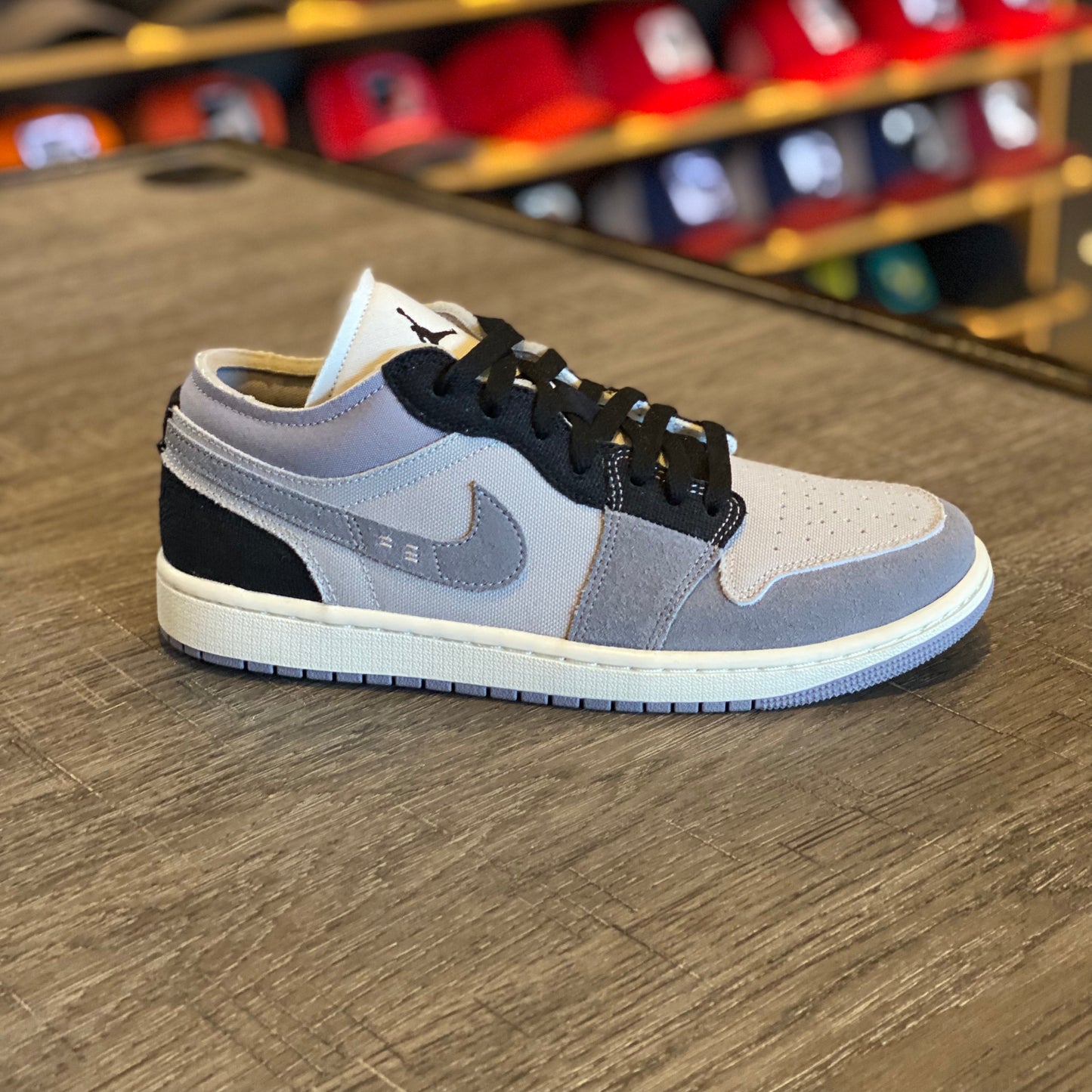 Tenis Nike Air jordan 1 low se craft DZ4135 002 Negro gris blanco