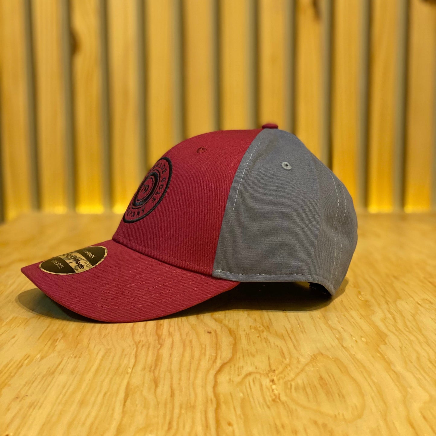 Gorra Taylor Made TM20 LSLow Crown Snap Back Rojo Gris N7762401 Unitalla Golf