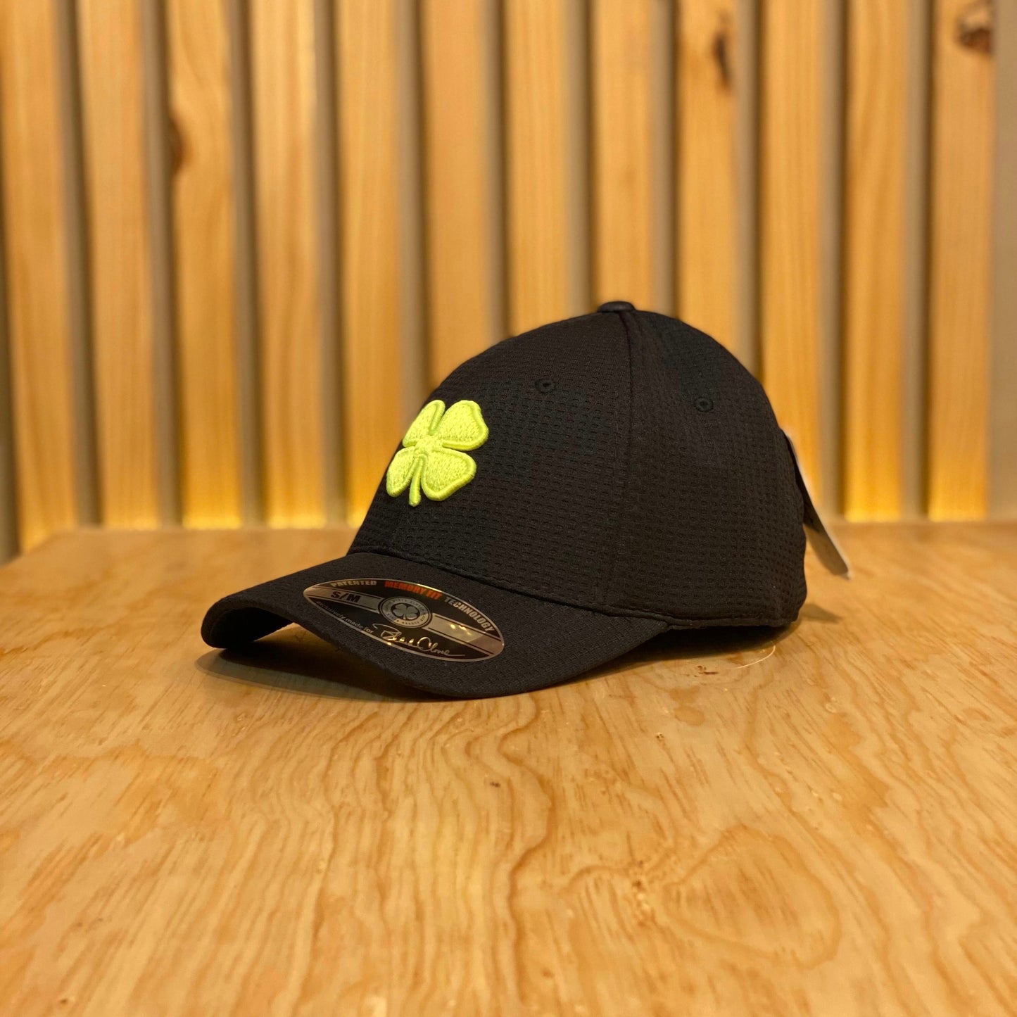 Gorra Black Clover Bc Flex Waffle 7 Negro Amarillo Neon